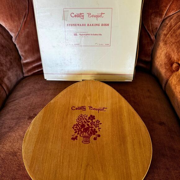 Vintage Country Bouquet Pear Baking Dish w/ Box – Stoneware – Taiwan - Picture 12 of 12